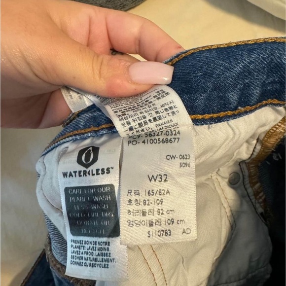 Levi 501 Jean shorts - Picture 3 of 3